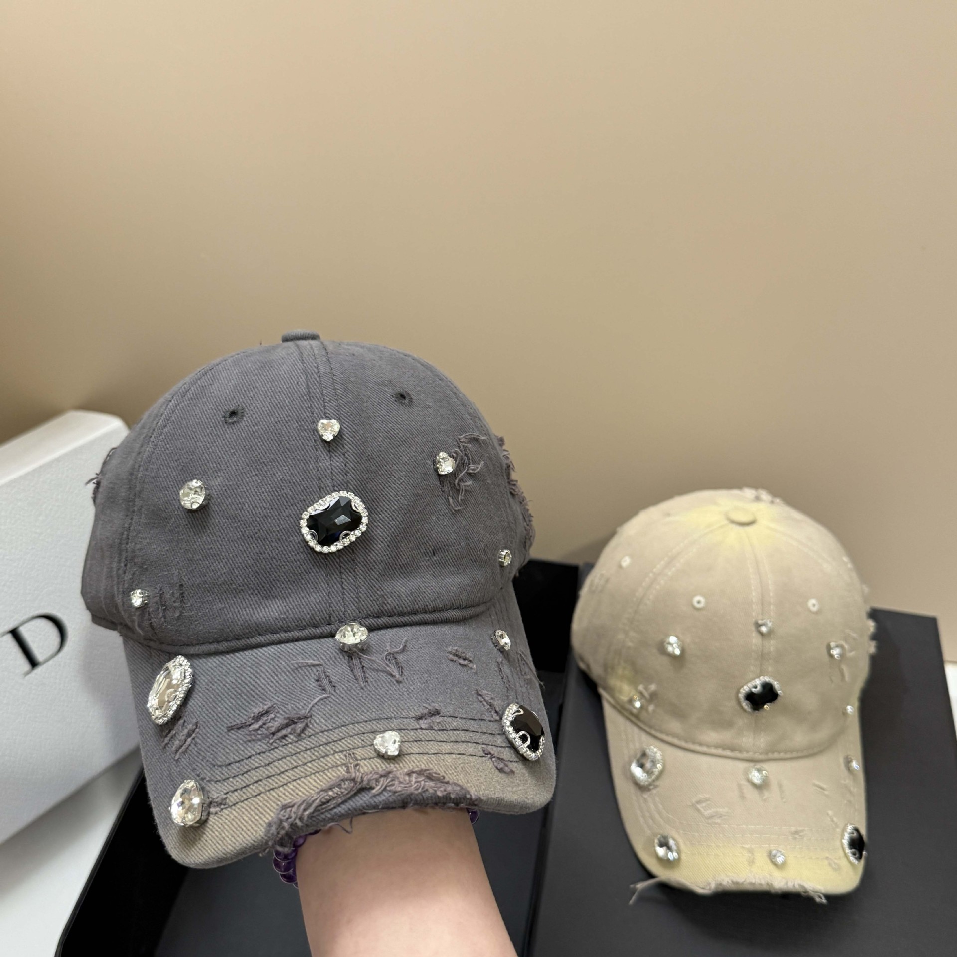 الفاخرة حجر الراين حفرة القطن  - مراجعة Streetwear Brand Beanie وسعره