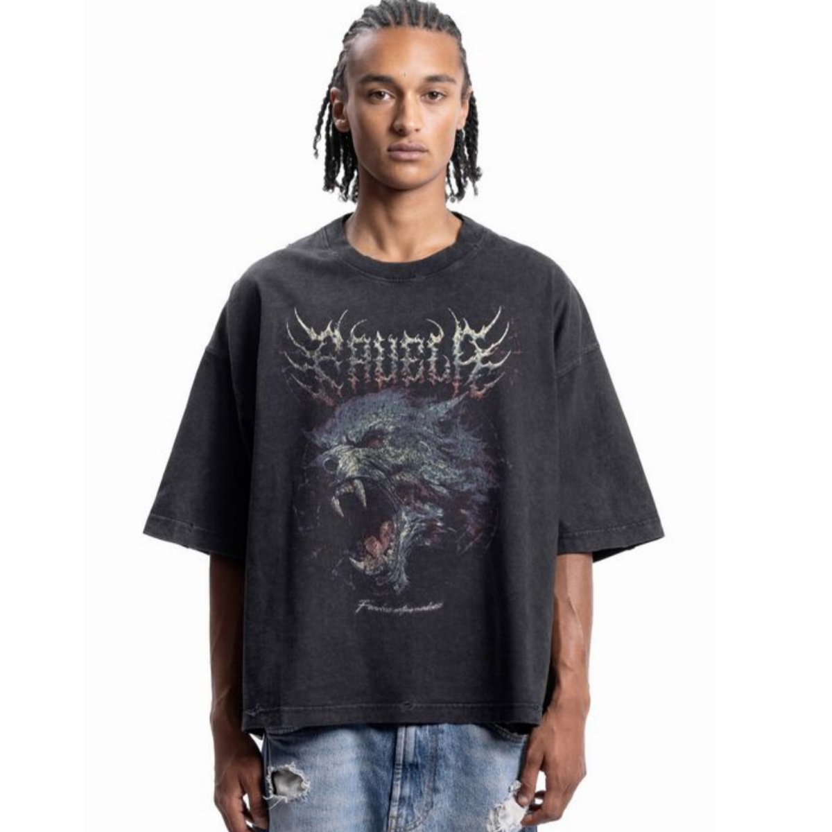 تي شيرت معدني بتصميم Sacred He - مراجعة Streetwear Brand Heart وسعره