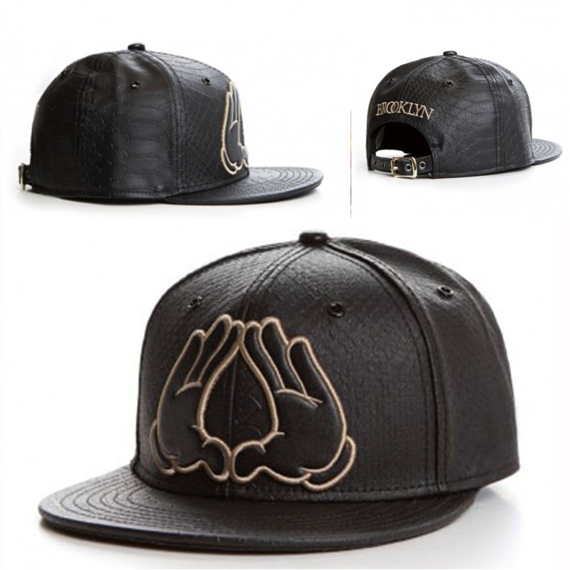 قبعة بيسبول جلدية من ماركة فاش - مراجعة Streetwear Brand Beanie وسعره