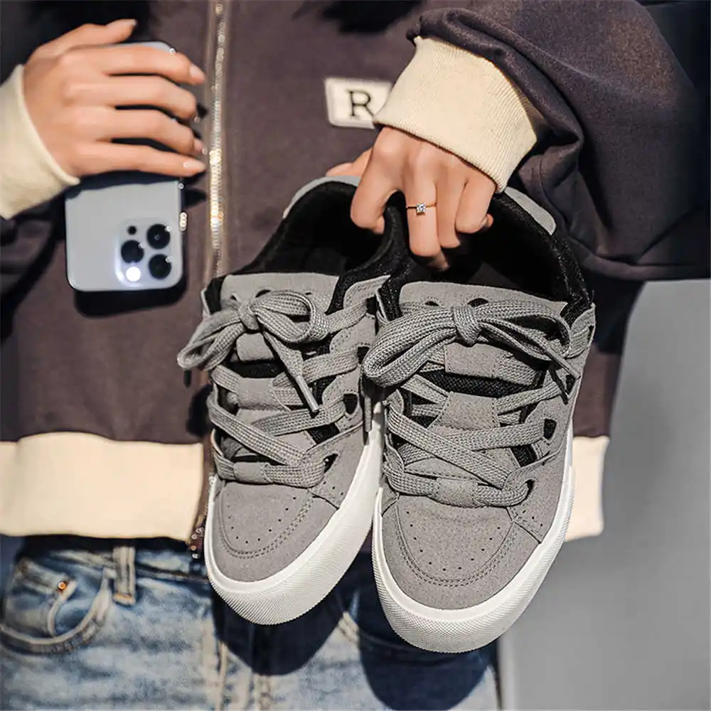مع جلد الهيب هوب أحذية المدرسة - مراجعة Streetwear Brand Vietnam وسعره
