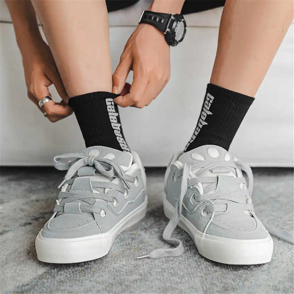مع جلد الهيب هوب أحذية المدرسة - مراجعة Streetwear Brand Vietnam وسعره